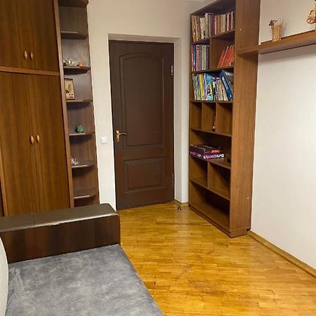 Apartment Next To Metro Station Pechersk Kijów Zewnętrze zdjęcie