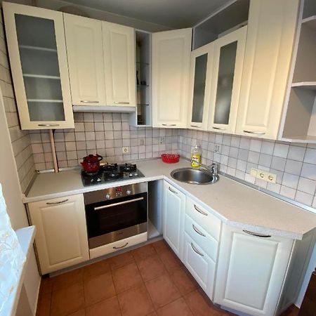 Apartment Next To Metro Station Pechersk Kijów Zewnętrze zdjęcie