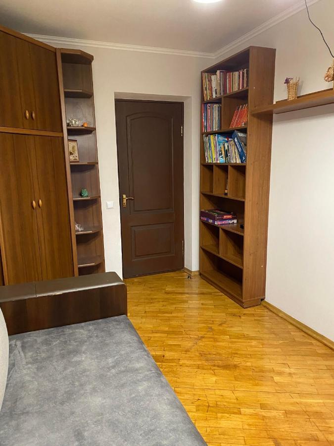 Apartment Next To Metro Station Pechersk Kijów Zewnętrze zdjęcie